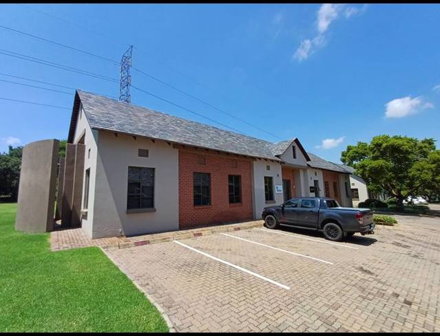BUSINESS PROPERTY TO RENT IN ELDORAIGNE